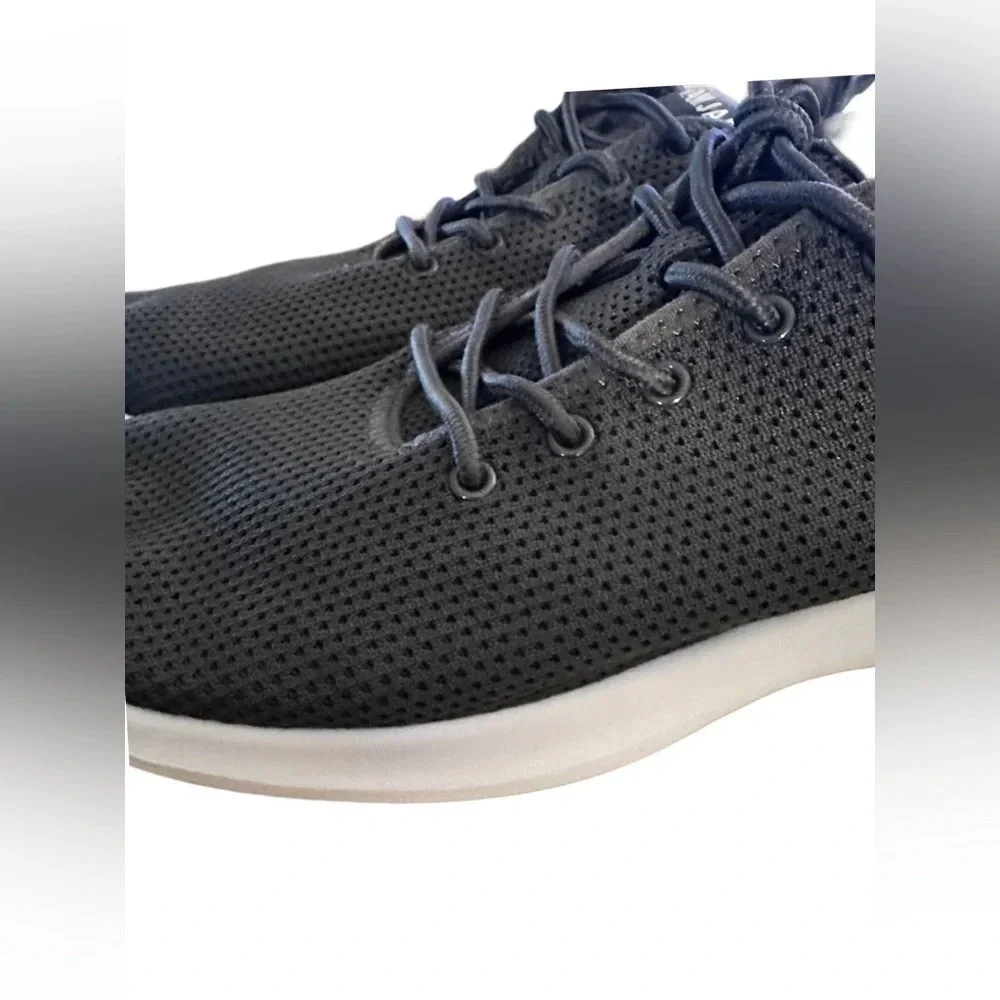 NWOT Men’s Lightweight Running Sneakers Shoes Lace Ups Synthetic Soles